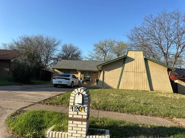 1207 Natches Dr, Arlington, TX 76014