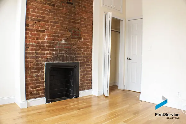 Rented by FirstService Realty (legacy) | media 12