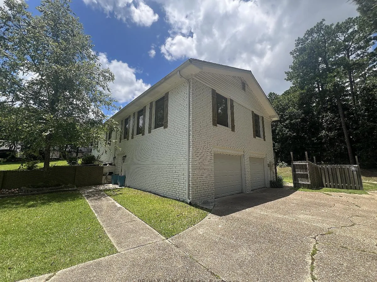 Building Photo - 501 Westover Dr