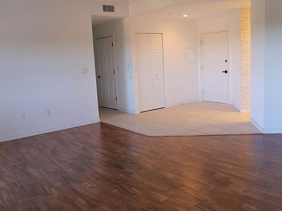 4th image of 3730 Cadbury Cir APT 422