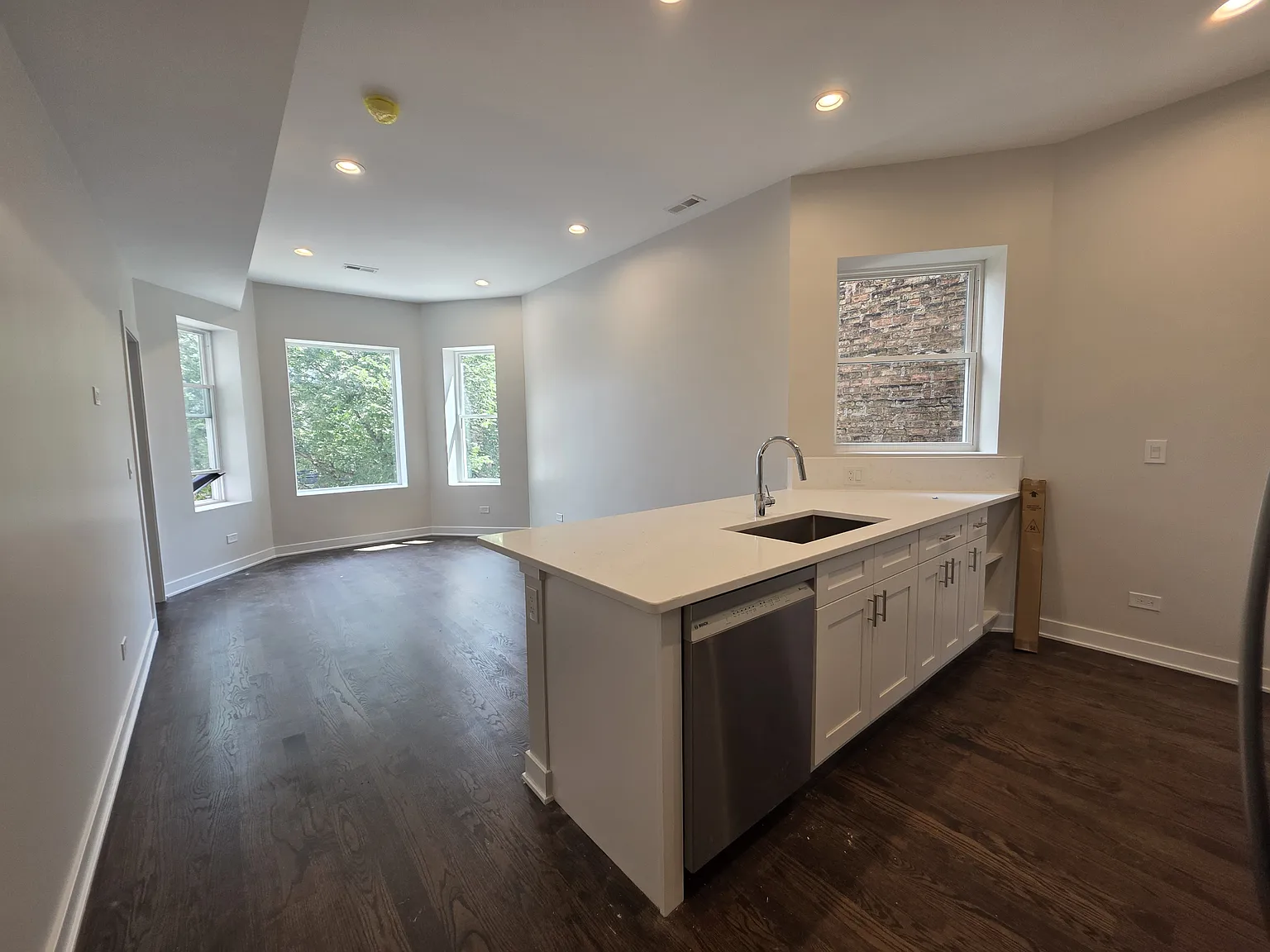 3726 N Racine Ave — Photo 1
