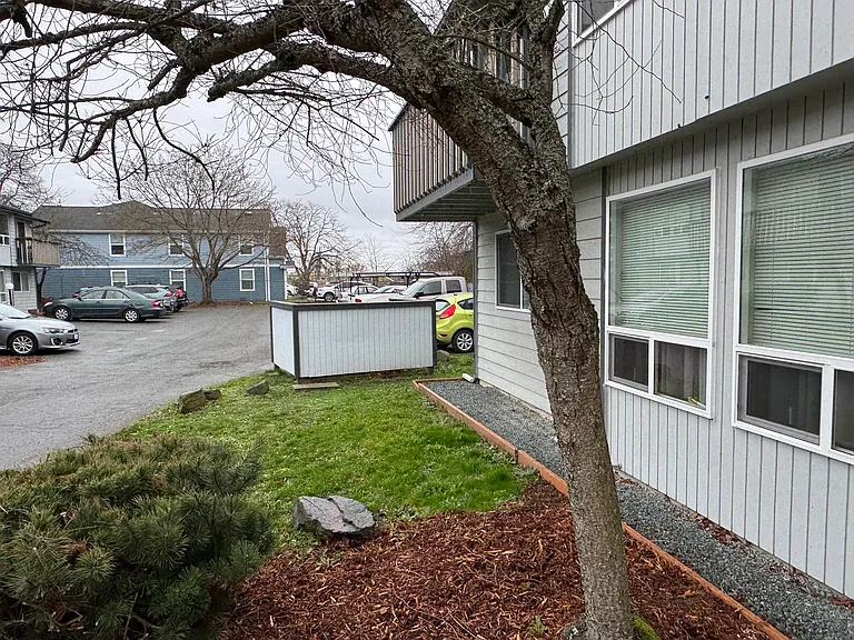 565 SE 8th Ave #A103 — Photo 14