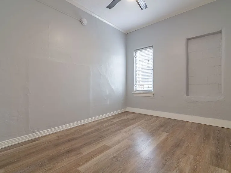130 N Westmoreland Ave — Photo 16