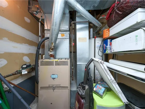 32 Belair Lane image 31 of 37