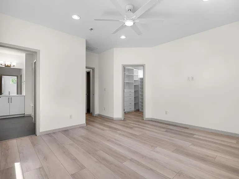 4015 Fenton Ct — Photo 18