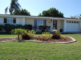530 Oxford Dr, Venice, FL 34293