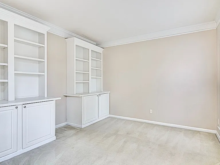17005 Hampton Trace Rd — Photo 2