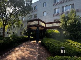 3701 5th St S APT 208, Arlington, VA 22204