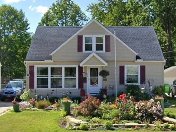 30824 Clarmont Rd, Willowick, OH 44095
