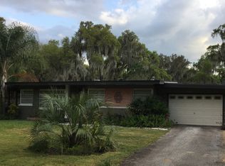 5718 Twin Palms Rd, Fruitland Park, FL 34731