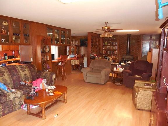 2nd image of 119 Cynthia Ave