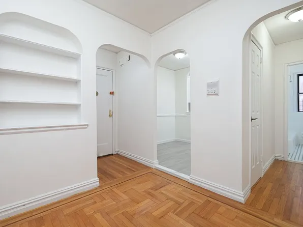 2685 Creston Ave APT 5A, Bronx, NY 10468