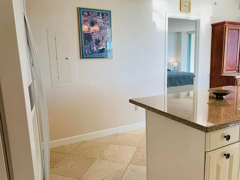 3400 SW 27th Ave #1001 — Photo 22