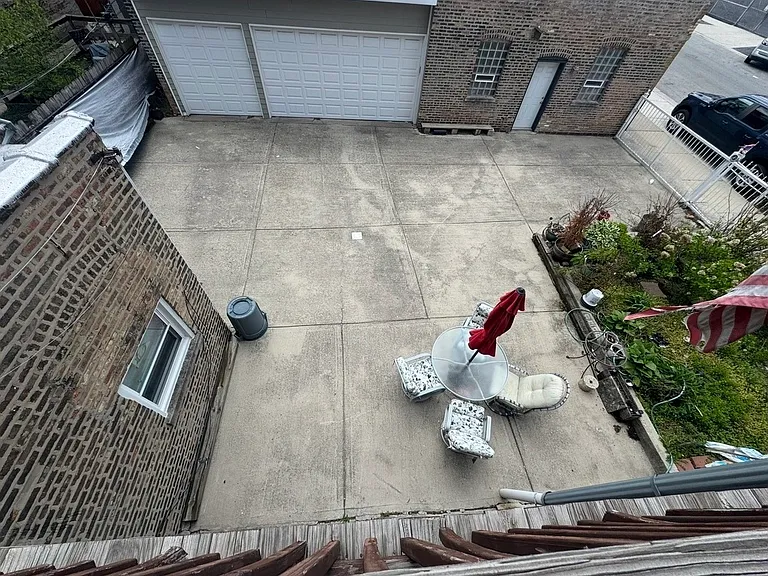 W 26th St — Photo 11