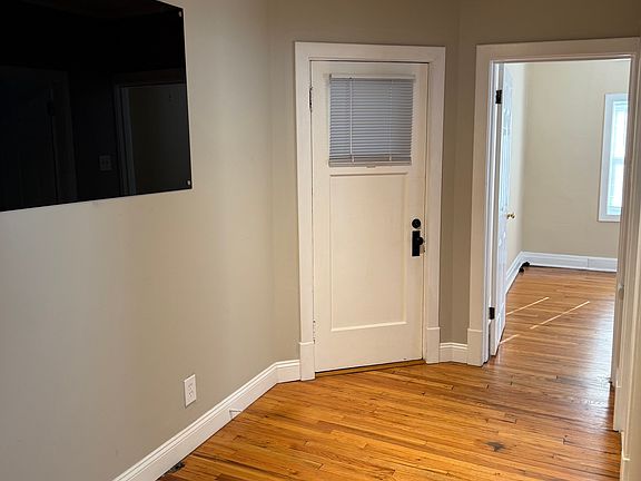 4th image of 6536 Clayton Ave #1