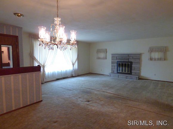 1st image of 47 Villa Dr