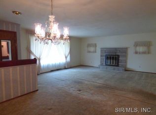 47 Villa Dr, Granite City, IL