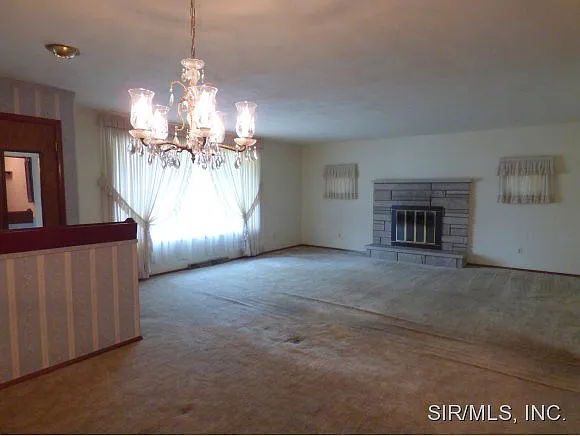 47 Villa Dr photo 1