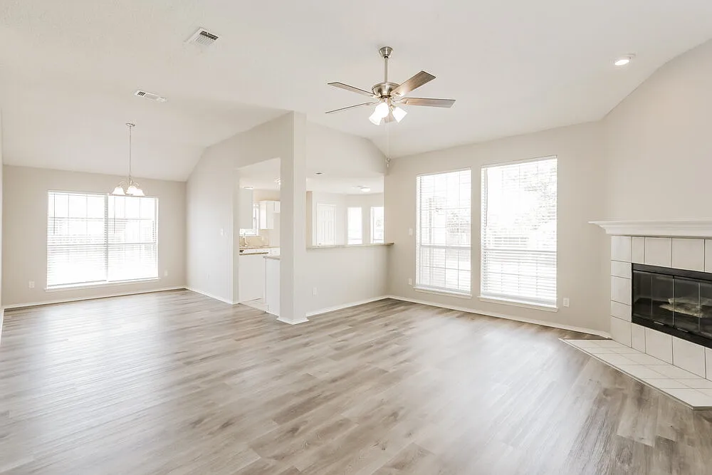 4 bed, 2.0 bath, 1722 sqft, $2,550 — Photo 4