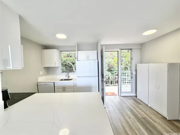 4970 Kilauea Ave APT 405, Honolulu, HI 96816