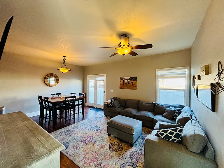1590 Wynview Ln — Photo 18