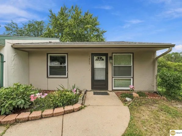 5855 Wolff Ln, Lincoln, NE 68521