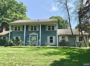 9 Degray Ter, Mahwah, NJ 07430