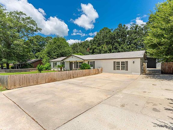 4th image of 4856 Jennifer Ln
