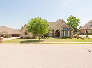 10612 Pinewood Forest Cir, Oklahoma City, OK 73151