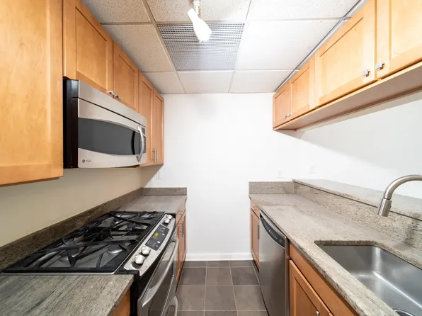 227 Christopher Columbus Drive image 4 of 18