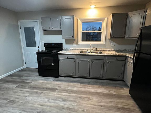5th image of 1317 W 33rd St