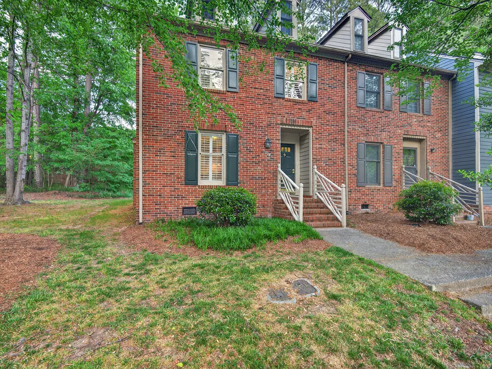 3307 Coachmans Way