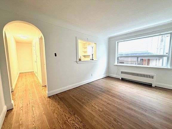 5th image of 187 Bruce St #0