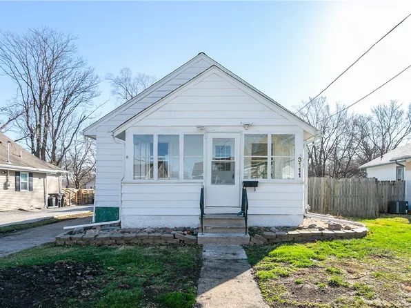 3111 Columbia St, Des Moines, IA 50313