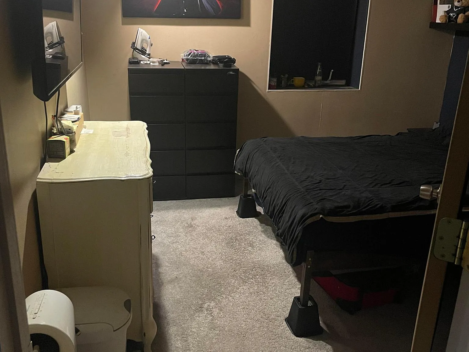 3 bed, 920 sqft, $1,600 — Photo 3