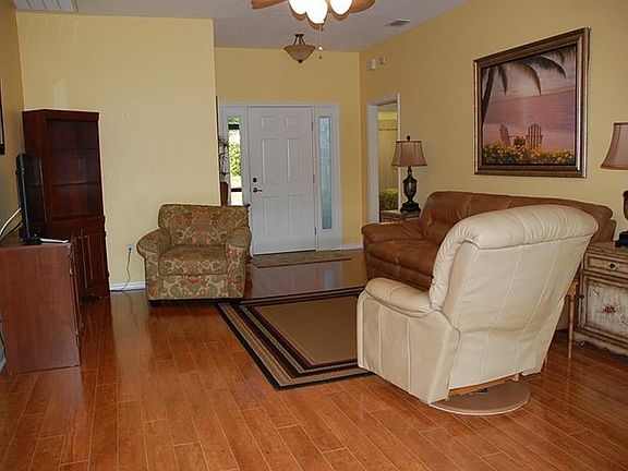 3rd image of 4449 Strathmore Dr