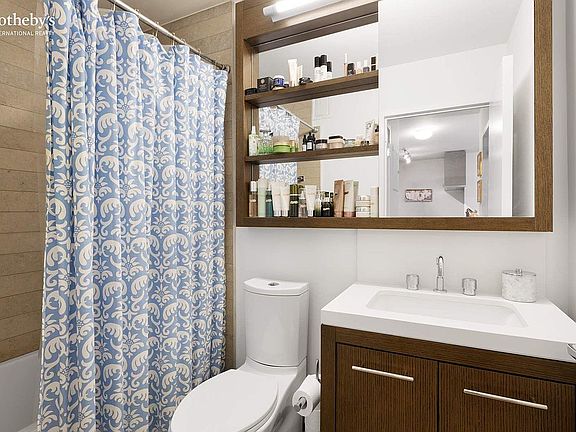 5th image of 225 Rector Pl APT 7R