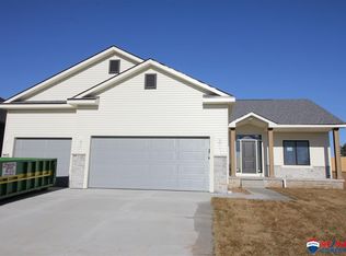 10308 White Pine Rd, Lincoln, NE 68527
