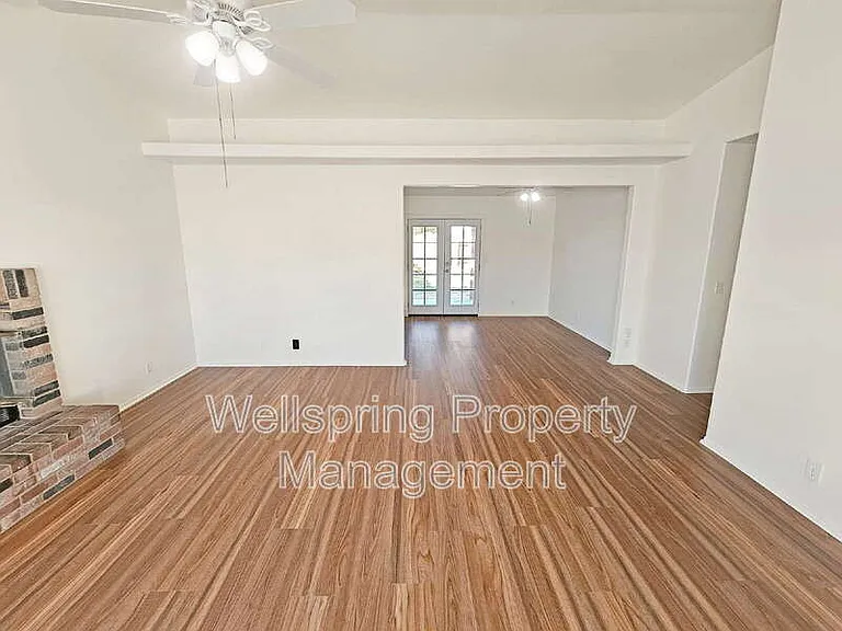 920 W Perch Ave — Photo 1