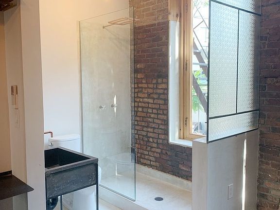 4th image of 386 Metropolitan Ave #3L