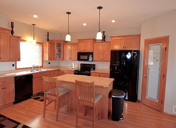 2nd image of 1835 Perennial Ln NE
