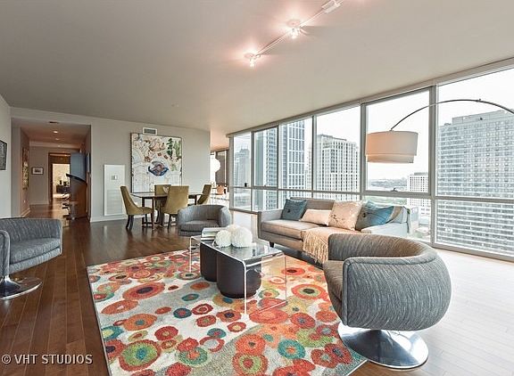 5th image of 1201 S Prairie Ave APT 1701