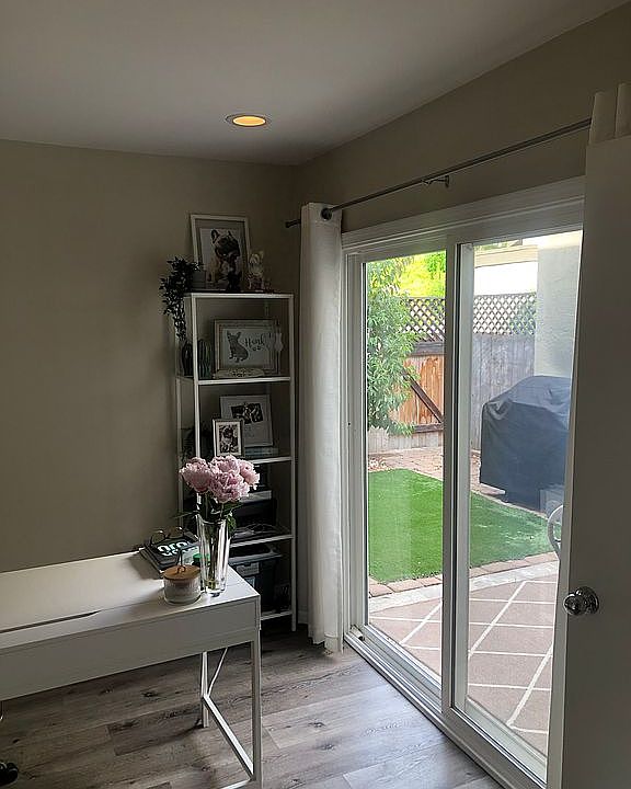 1st image of 5069 La Cuenta Dr