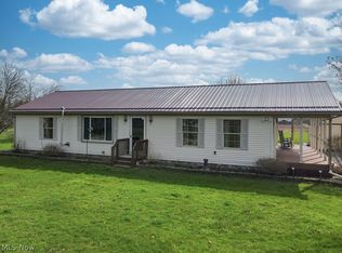 10200 Stamm Rd, Mantua, OH 44255