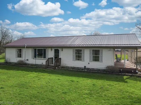 10200 Stamm Rd, Mantua, OH 44255