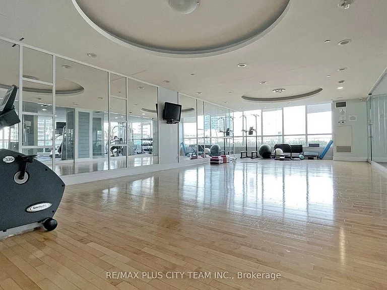 18 Yonge St #1809 — Photo 19