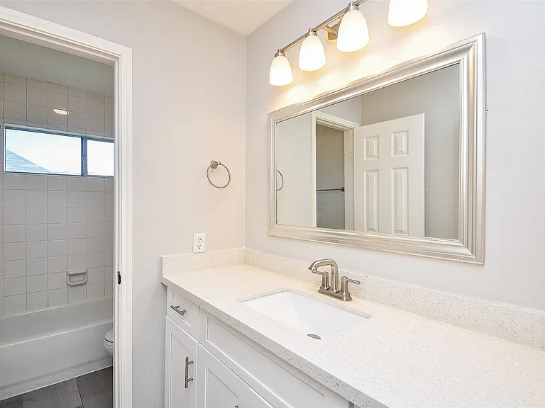 5523 Poundstone Ct — Photo 32
