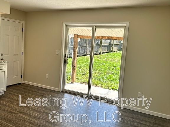 3rd image of 21 Bette Ln