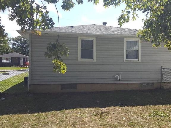 4th image of 349 Summit Blvd