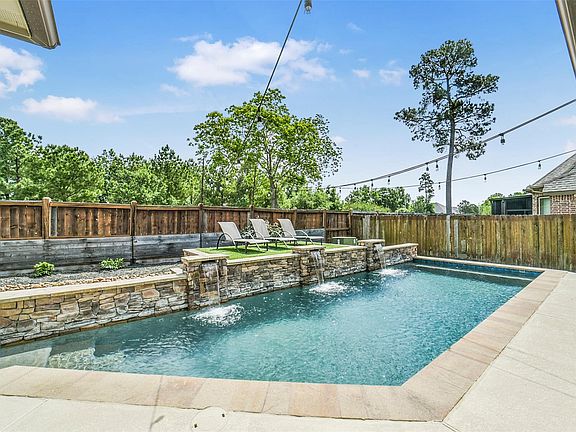 4th image of 31510 Orchard Hill Ln